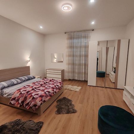 Appartamenti Lungo Fiume Sesto Calende Dış mekan fotoğraf